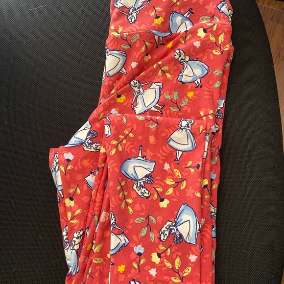 Alice in Wonderland LuLaRoe One Size leggings - Picture 2 of 3